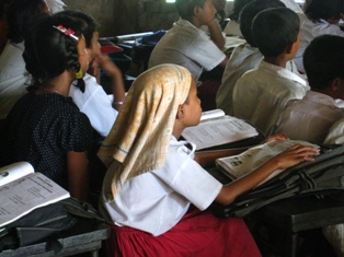 Girls in a Bangladeshi classroom thumbnail